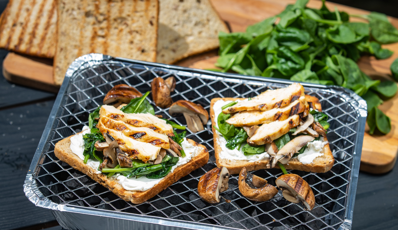 Spenótos, gombás toast grillcsirkével